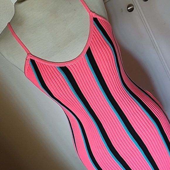 AWESOME USA dress/ size M/ bright pink color/ - Picture 3 of 8